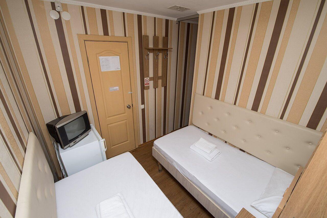Tokyo Star Economy Hotel 敖德萨 外观 照片